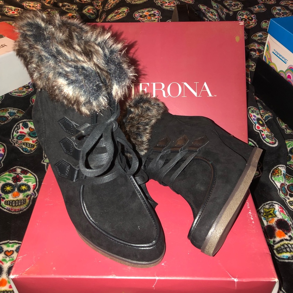 Wedge boots